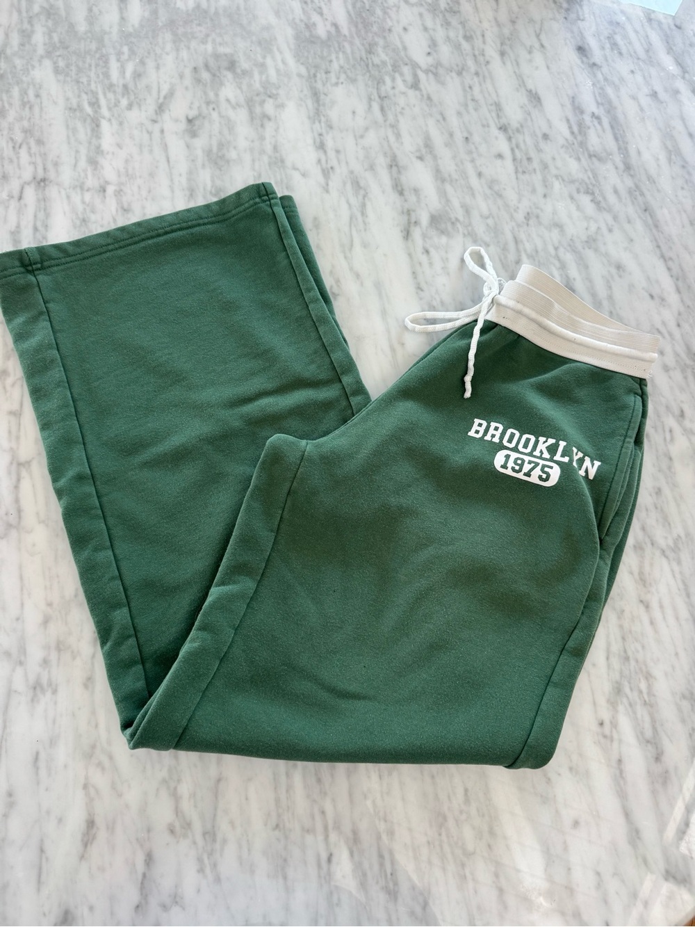 Edikted Green 'Brooklyn 1975' Sweatpants. S